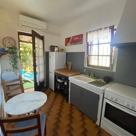 Grotte Des Fees Apartment *